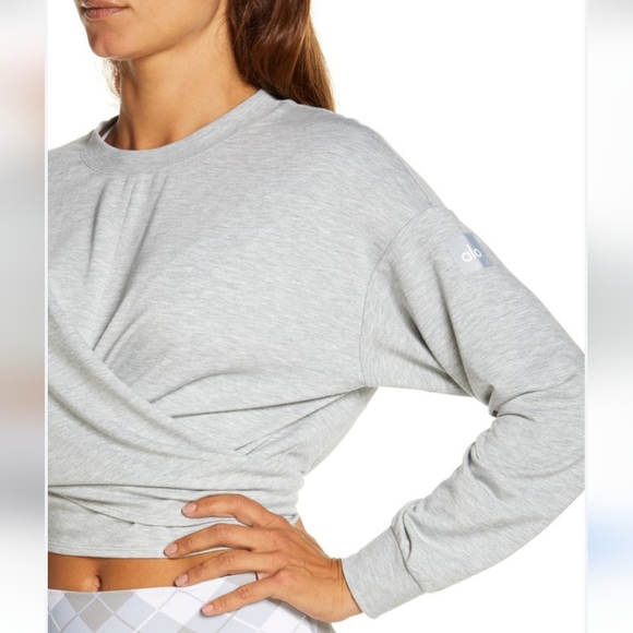 ALO Yoga Tops - ALO Yoga Light Gray Dreamy Wrap Crop Sweater Sweatshirt Size Small